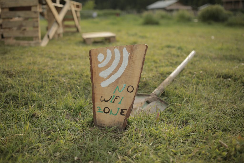 Zonë pa WiFi si pjesë e një detox-i digjital për më shumë prani